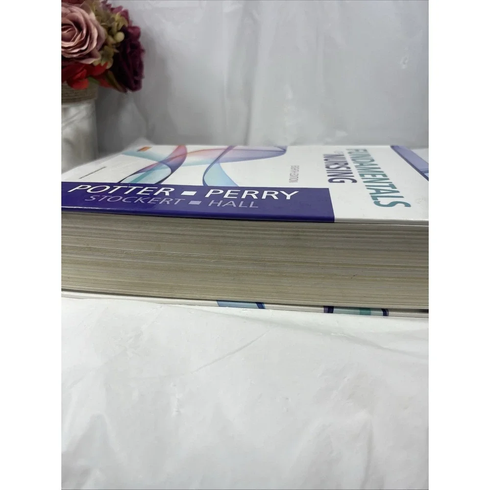 Elsevier Nursing Textbook Fundamentals Of Nursing‎ Eighth Edition 1358 Pages